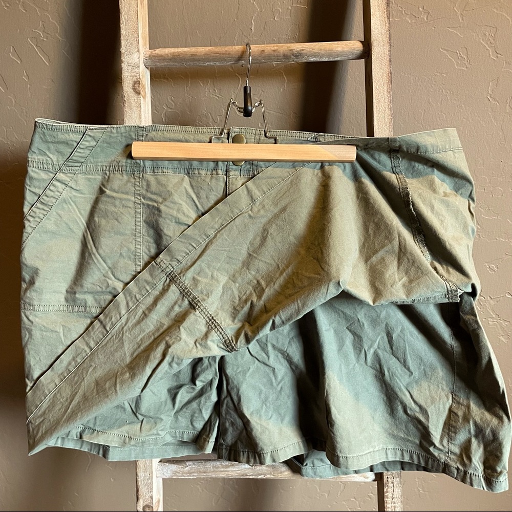 Venezia Lane Bryant Size 22 Skirt with Attached Short Skort